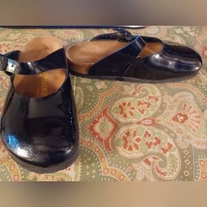 Birkenstock 37  6.5 6 1/2 black clogs flats comfort shoes
